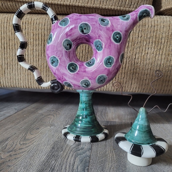 Pottery teapot - Picture 3 of 6